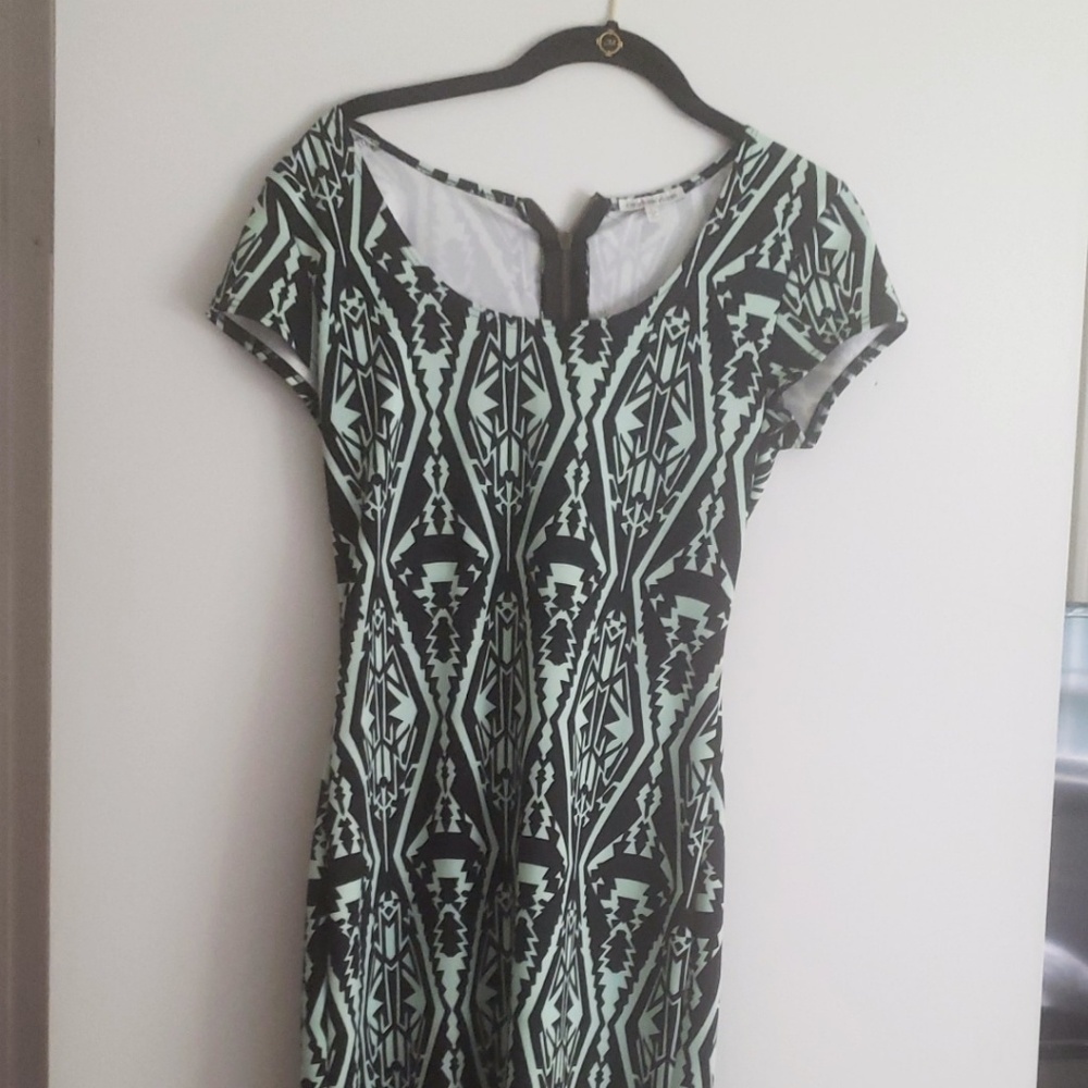 pattern dress - Picture 3 of 3